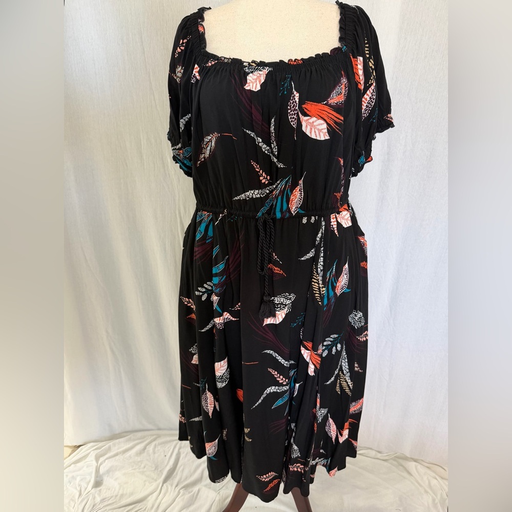 NWT Torrid Black Peasant Leaf Pattern Dress - Torrid Size 3 (22-24, 3X)